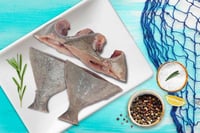 Black Pomfret / Karutha Avoli / Halwa Fish / ಮಾಂಜಿ - Head & Tail Curry Cut