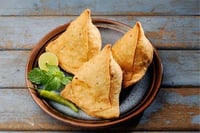 Punjabi Chicken Tikka Samosas