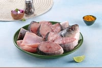 Rohu / Rui (Size/Grade: 1-1.5kg) - Curry Cut (480g to 500g Pack) (May include head pieces)