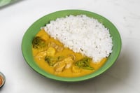 Thai Yellow Chicken Curry with Jasmine Rice (450g Pack)