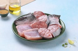 Rohu / Rui (Size/Grade 2kg-3kg) - Curry Cut (480g to 500g Pack) (may include head pieces)