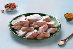 Silver Trevally / Kannadi Vatta (Small) - Curry Cut (May include head pieces)