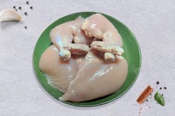 Premium Tender & Antibiotic-residue-free Spring Chicken (Small) - Skinless Whole Curry Cut 