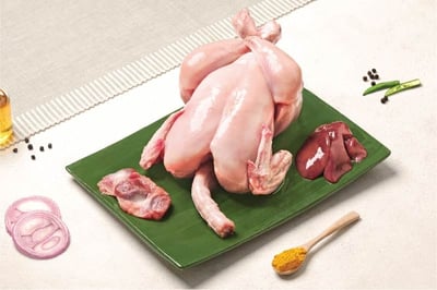 Classic Tender & Antibiotic-residue-free Chicken (size 1kg) - Whole Skinless (800g to 890g Pack, with Liver, Gizzard & Neck)