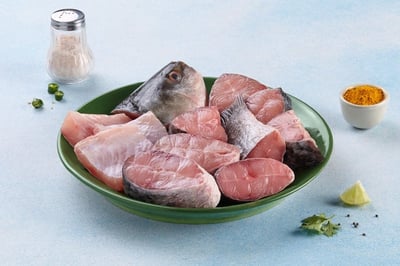 Classic Rohu / Rui (900g-1kg size Fish) - Bengali Cut with Head & Tail (Final weight 600g to 750g)