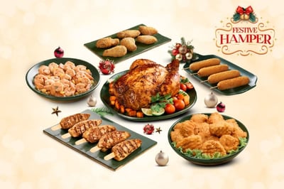 Festive Hamper: (Chicken Satay with Peanut Dip 270g + Crumb-fried Chicken Wings 250g + Honey Glazed Roasted Stuffed Chicken 1.1Kg + Corn Dog Korean Style Crumbed Chicken Sausage 230g + Butter Garlic Prawn With Corn 300g Pack + Korean Chicken Poppers 300g)