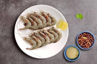 Great Indian White Prawns / Indian Naaran (Wild Caught)  (Small) - Whole (480 to 500g Pack)