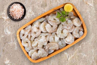 White Prawns / Naaran (80 to 90 count) - Peeled & Deveined (PD) Meat (240g to 260g pack)