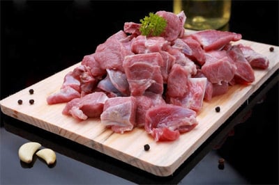 Premium Kazakhstan Lamb- Curry Cut (Bone-in) / لحم ضأن كازاخستاني 