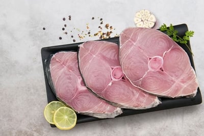 Seer Fish / KingFish / Surmai / Neymeen / Vanjaram / Anjal (2kg to 5kg) - Steaks (480g to 520g Pack)