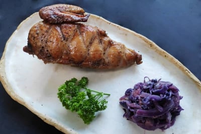 Smoked Chicken Breast With Braised Red Cabbage And Apple (300g Pack)