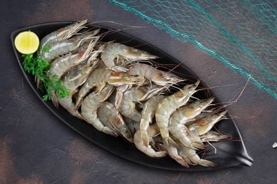Indian Prawns / Venami / Vannamei / Jhinga / Chemmin (10+ Count/kg) - Whole (Not Cleaned, Not Peeled)