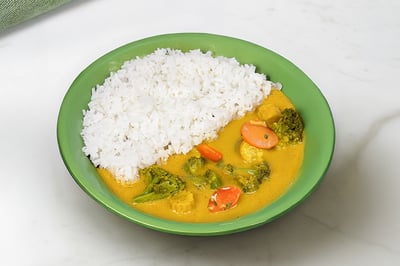 Thai Yellow Veg Curry with Jasmine Rice (400g Pack, Ready to Heat & Eat, Microwave ready)