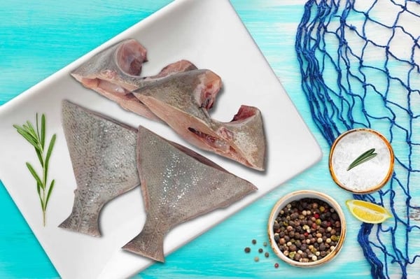 Black Pomfret / Karutha Avoli / Halwa Fish - Head & Tail Curry Cut