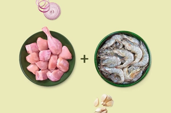 Combo: (900g Premium Chicken Skinless Curry Cut + 500g of 60+ Count /kg Whole Indian Prawns / Venami / Jhinga / Chemmin)