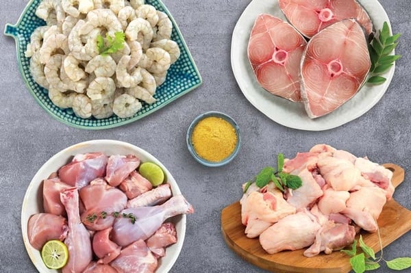 Jumbo Combo: (980g Premium Chicken Skinless Curry Cut + 480g Vigova Duck Curry Cut Pack of 2+ 400g Seer / Neymeen Steaks + 400g Cleaned Small Wild-Caught Prawns)