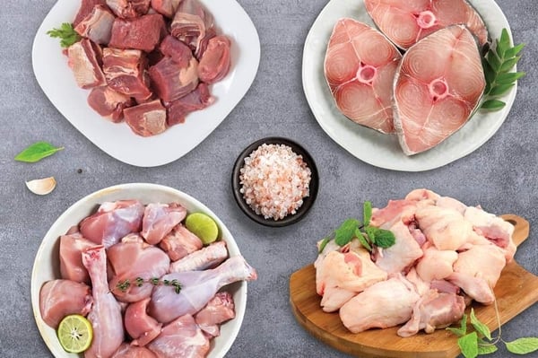 Jumbo Combo: (960g Premium Chicken Skinless Curry Cut + 800g Kuttanadan Duck Curry Cut + 480g Premium Goat Curry Cut + 400g Seer/Neymeen Steaks)