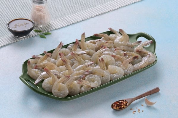 Indian Prawns / Venami / Vannamei / Jhinga / Chemmin (40+ Count/kg) - Peeled & Deveined With Tail (2x 240 to 250g Pack)