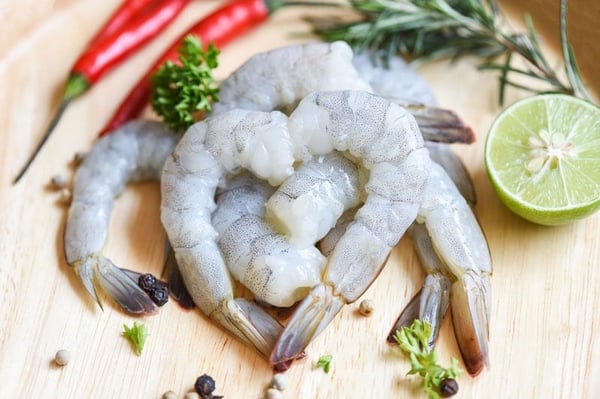 Tiger Prawn / Bagda Chingri - Peeled & Deveined With Tail (280 to 300g Pack)