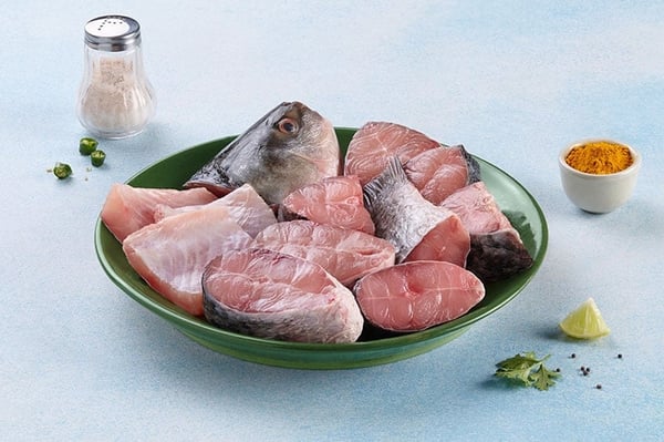 **Rare** Kalbose/ Kalbasu/ Black rohu/ Labeo calbasu - Curry Cut (480g to 500g Pack, May include head pieces)