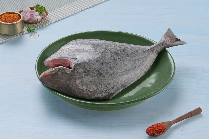 Black Pomfret / Karutha Avoli / Halwa Fish / ಮಾಂಜಿ (700g to 3kg