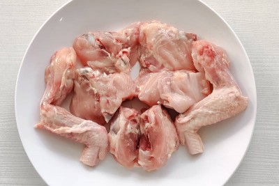 Chicken Mix Cut (neck, wings, tail part and backbone pieces)
