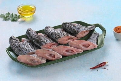 Tilapia / Jalebi Fish - Bengali Cut (480g to 500g) (may include head pieces)