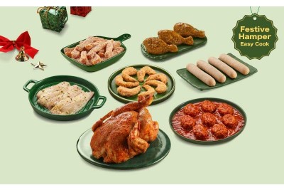 Festive Hamper Ready To Cook: (1.2Kg Whole Roast Stuffed Chicken + 300g Lamb Patties in a Smokey Tomato Sauce + 200g Grilled Fish with Butter Sauce + 2 Pack Peri Peri Chicken Drumsticks + 140g Coconut Crumbed Prawn + 220g Cheese & Jalapeno Chicken Sausage
